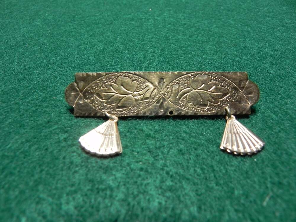 Antique Engraved Gold-Filled Bar Brooch 1880s 1890s Victorian.